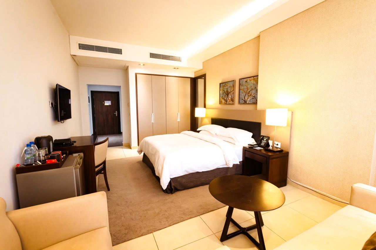 Kin Plaza Arjaan By Rotana Hotel Kinshasa Exterior photo