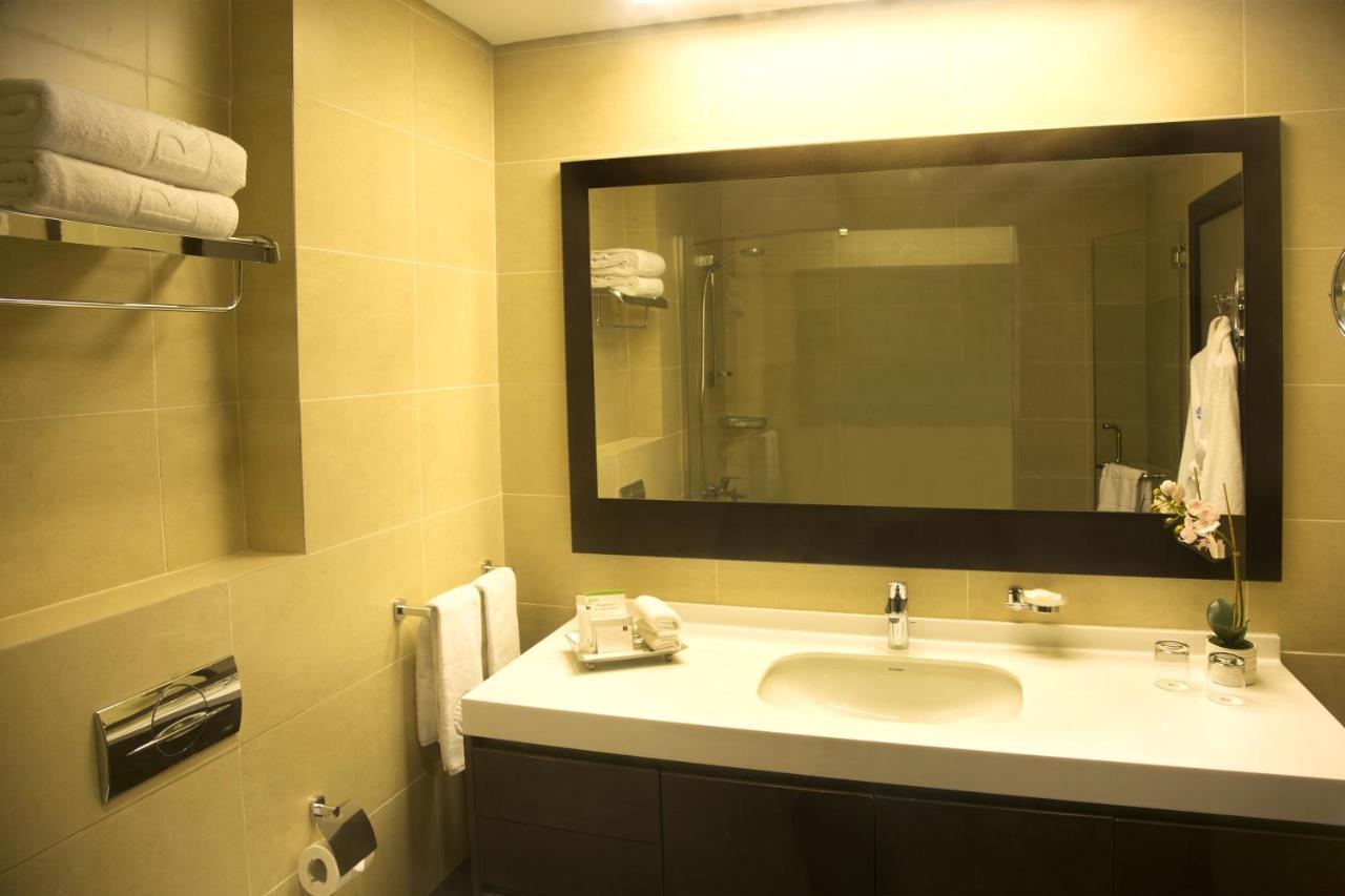 Kin Plaza Arjaan By Rotana Hotel Kinshasa Exterior photo