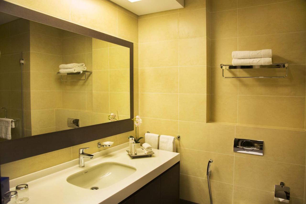 Kin Plaza Arjaan By Rotana Hotel Kinshasa Exterior photo